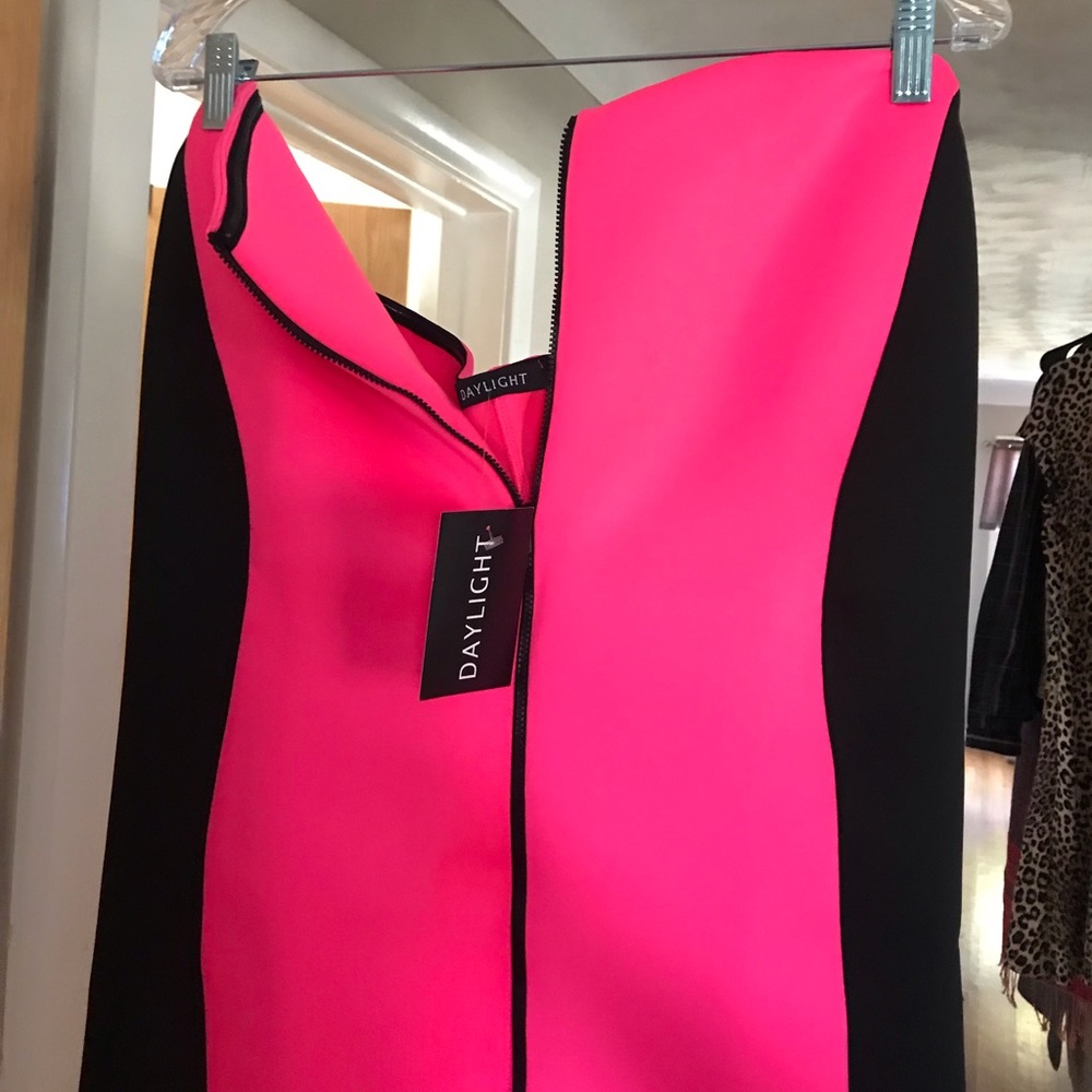 NEON PINK NEOPRENE SCUBA DRESS 🎀 - Picture 9 of 14
